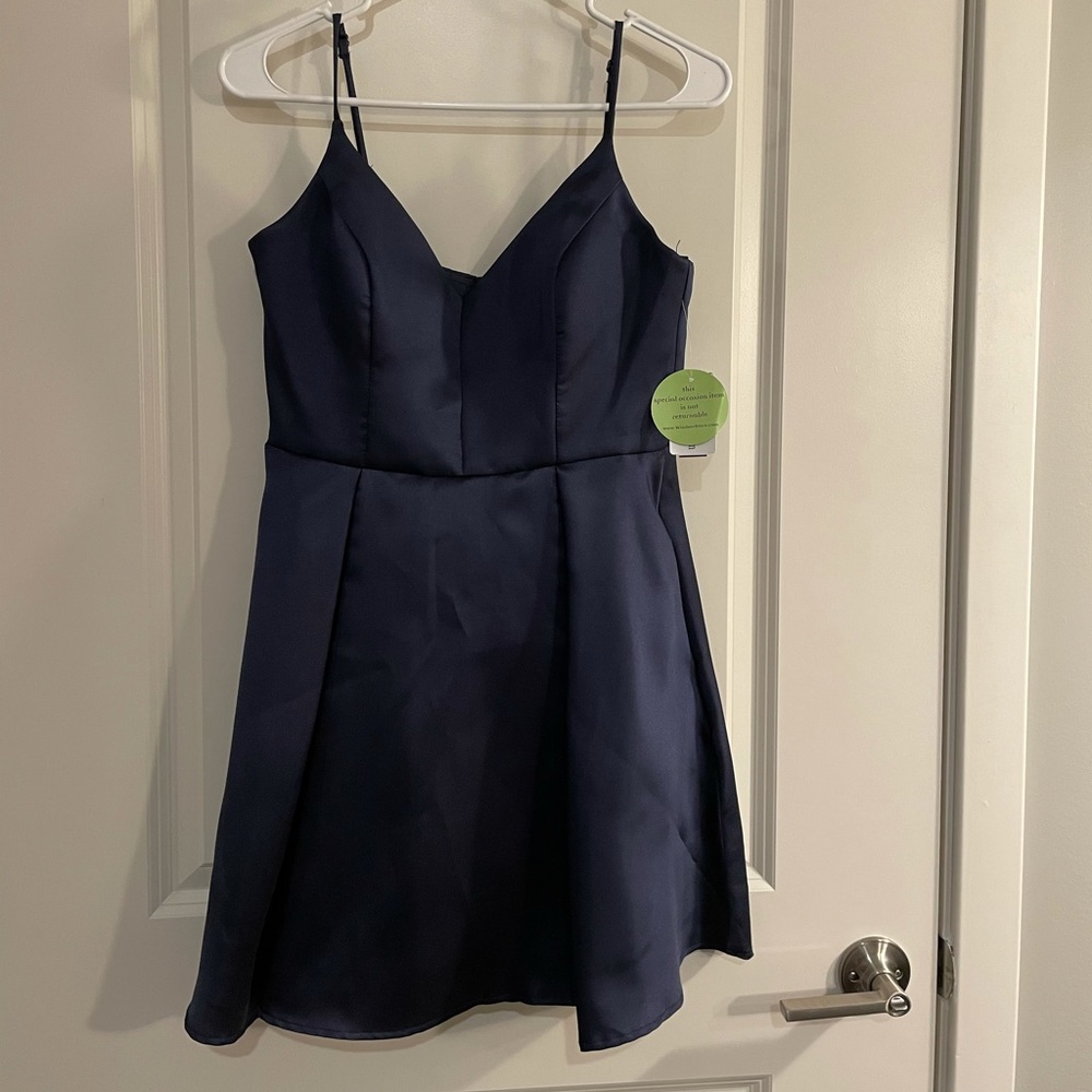 NEW with TAGS Windsor Navy Party/Cocktail/Prom/Formal Dress! Cute and pretty!